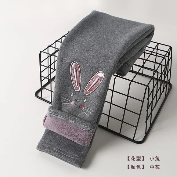 Legging for kids super adorable fashionable can’t get in stores ! Sizes 6-8 - Picture 5 of 6